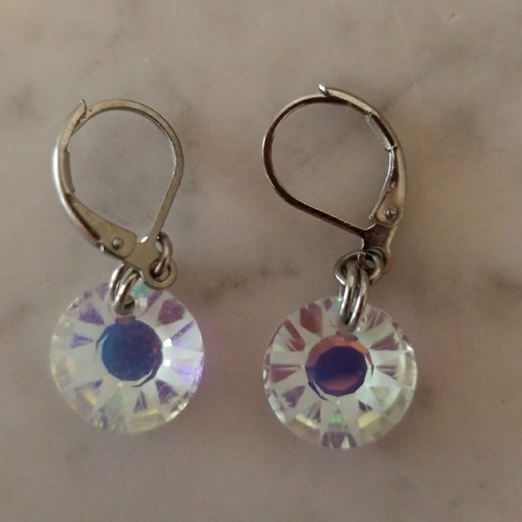 ๐  Fun Round Prism Earrings - Picture 4 of 5
